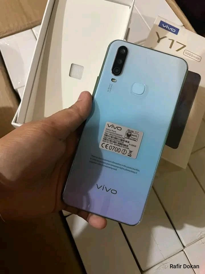 VIVO Y17